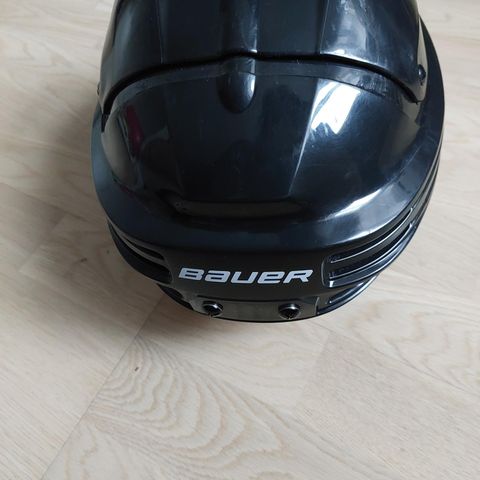 Bauer 4500L hjelm
