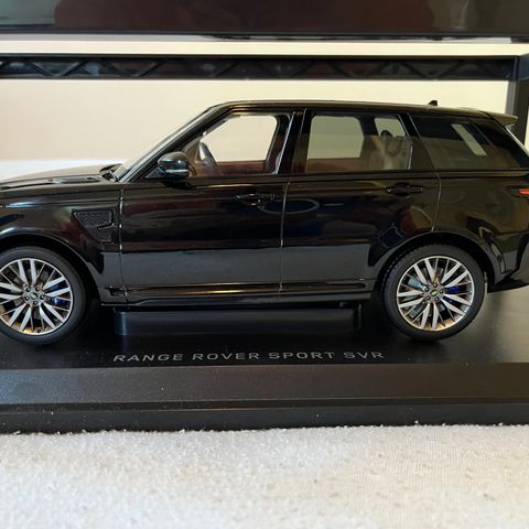 Kyosho 1:18 Range Rover Sport SVR