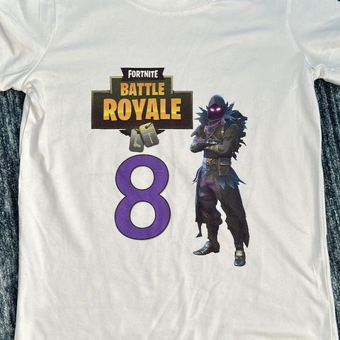 Fortnite T skjorte  str 130