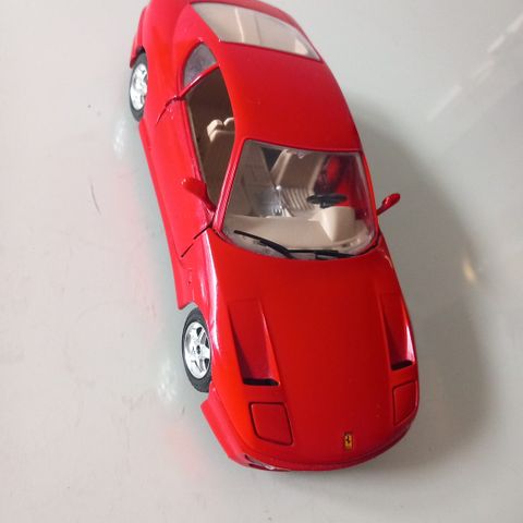 Ferrari 1992 modell, 1/25 scala