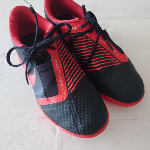 Nike Phantom str. 36 fotballsko