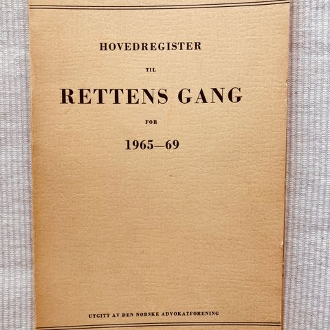 BokFrank: Juridisk litteratur - del 5: Rettens gang / Norsk Retstidende / m.m.