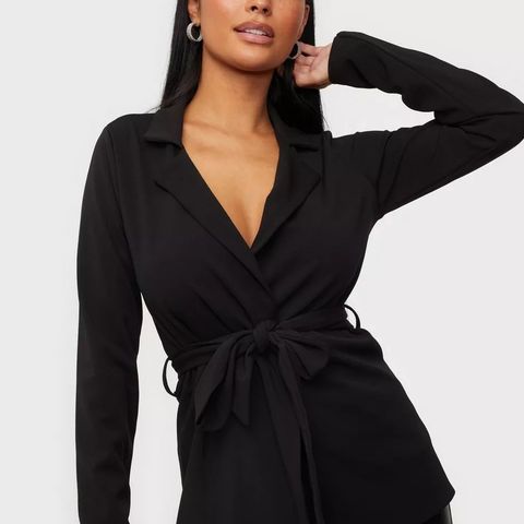 MISSGUIDED BLAZER