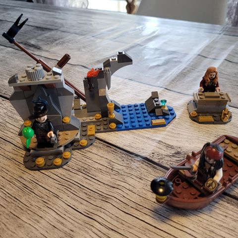 Lego Pirates of the Caribbean: 4181 Isla de Muerta