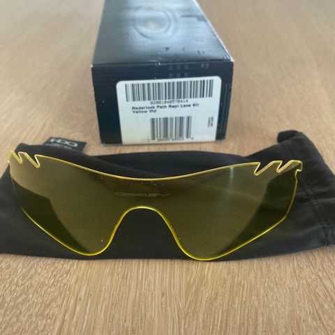 Oakley Radarlock Path Yellow Vented linse