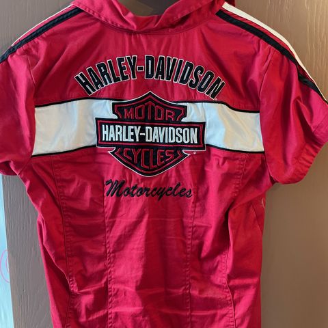 Harley Davidson dameskjorte selges - Medium