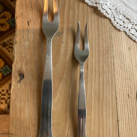 2 gafler i sølvplett-Ridder fra Eik 40 g. Norsk