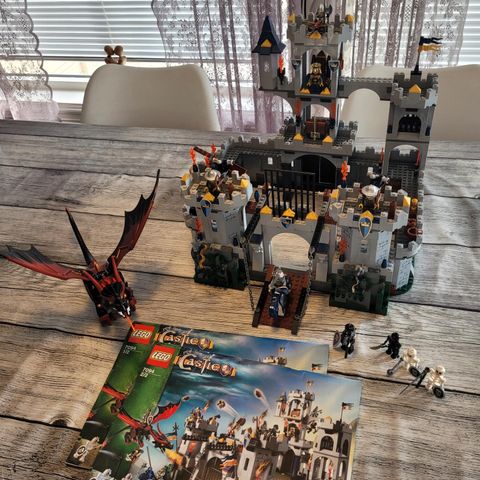Lego Castle: 7094 King's Castle Siege