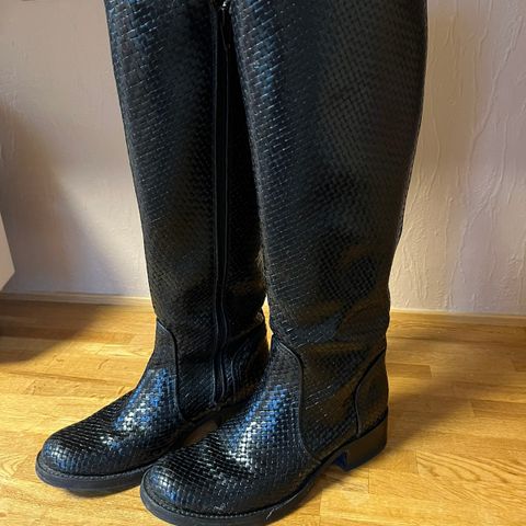 Sendra skinnstøveletter str 38