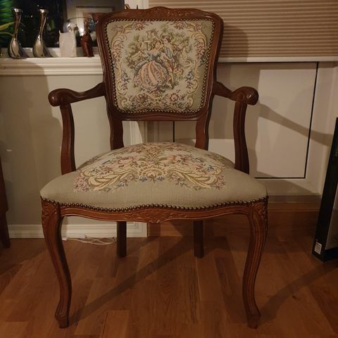 Nydelig gammel stol