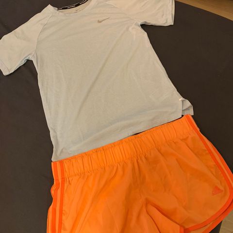 Treningstopp og shorts - dame