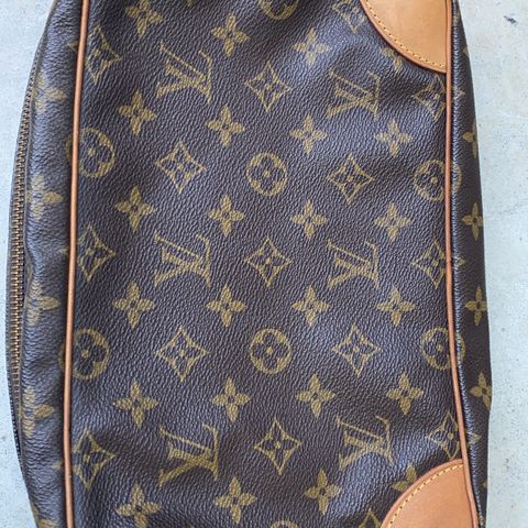 Louis Vuitton Clutch monogram