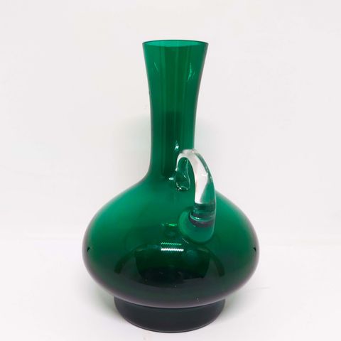 vintage  Magnor glassverk, smaragdgrønn Kunstglassvase med klar glasshank, 1960