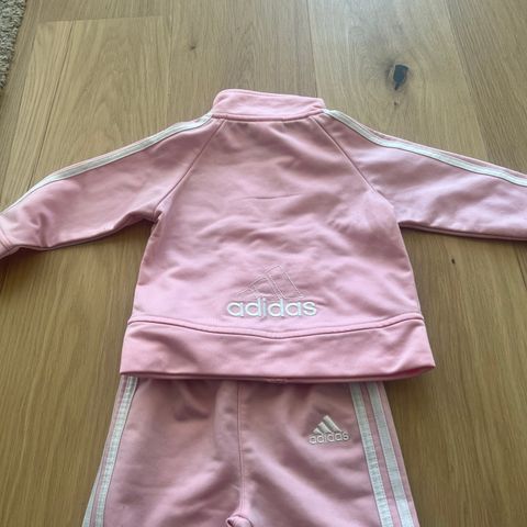 Baby adidas Sport klær