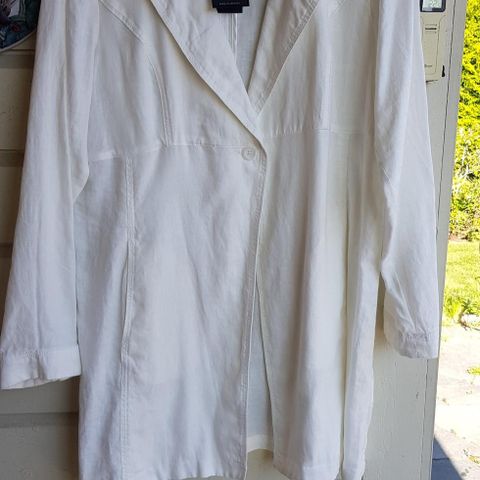 CREAM LANG BLAZER/JAKKE STR 46 FRA TARA