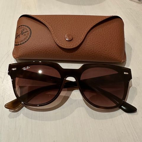 Ray Ban