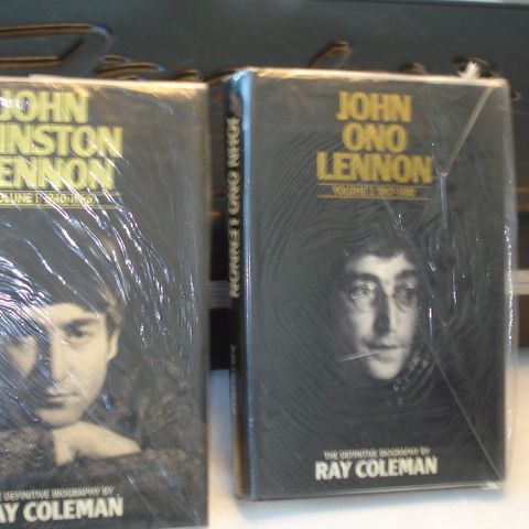 BEATLES BØKER: JOHN LENNON BIOGRAFI AV RAY COLEMAN