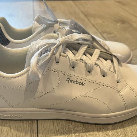 Nye Reebok fritidssko str 39