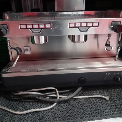 Faema Espresso kaffemaskin for proff bruk