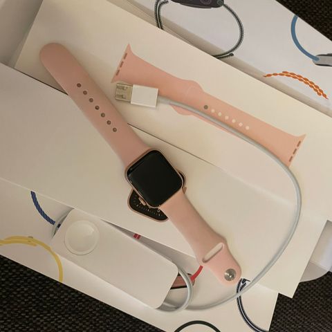 Pink sand apple watch S 40mm