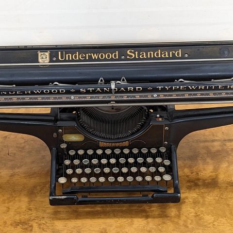 Enorm Underwood Standard skrivemaskin