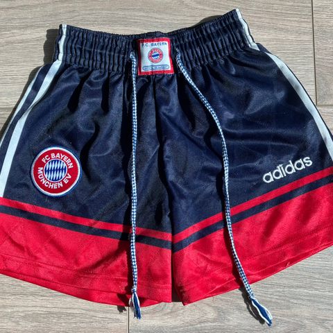 Offisiell Bayern München shorts til barn