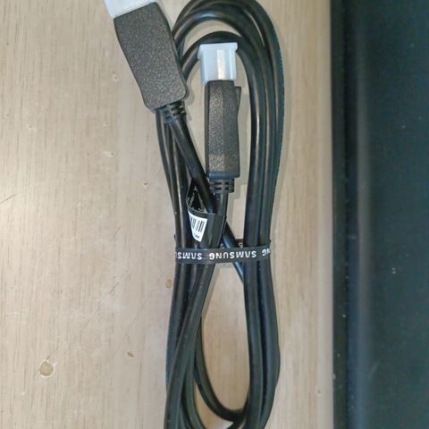 Displayport male to male cable, 2 miter