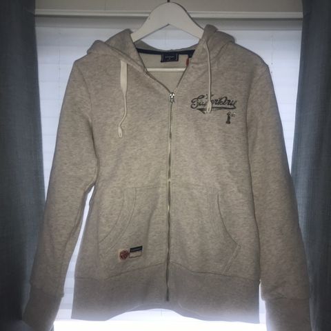 NY SUPERDRY hettejakke (hoody) selges