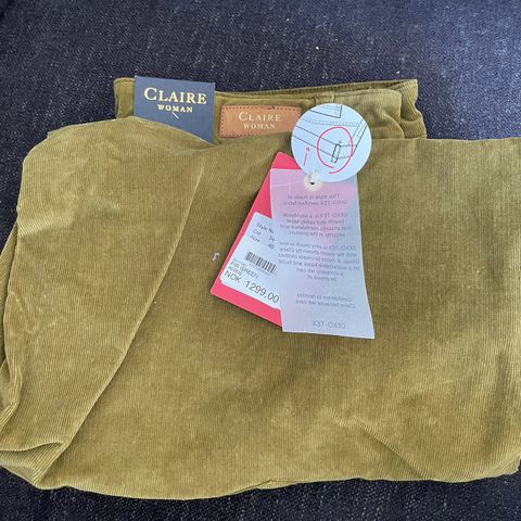 Helt ny bukse fra Claire Woman i str. 40 selges billig