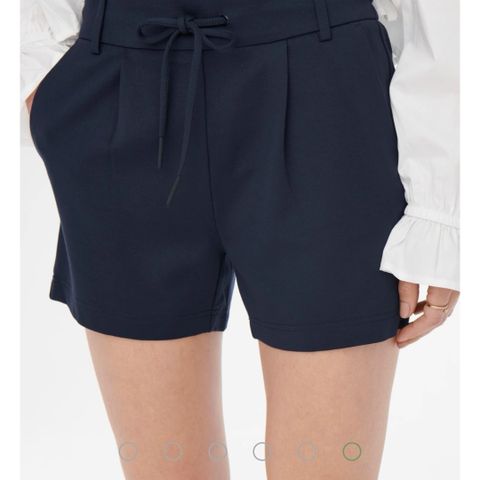 Pent brukt POPTRASH Easy Shorts Noos fra ONLY i str S