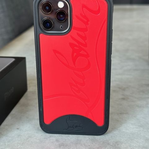 Christian Louboutin deksel/cover til iPhone 11 pro selges