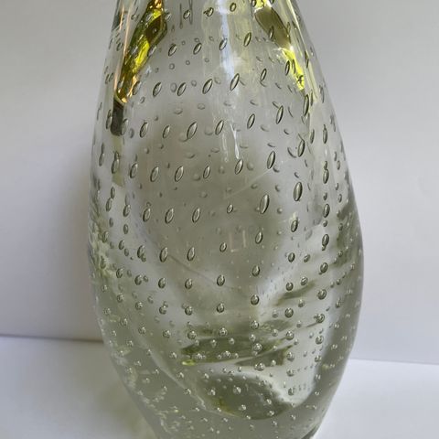 Randsfjord blank vase med bobler - ca. 16,5 cm høy