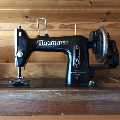 Naumann symaskin fra 1950-tallet