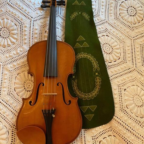 BRATSJ  -Antonius Stradivarius Cremonensis- anno 1717