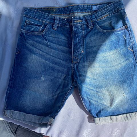 Shorts M / gutt