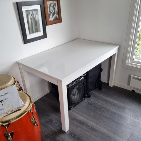 Lite brukt bord fra IKEA