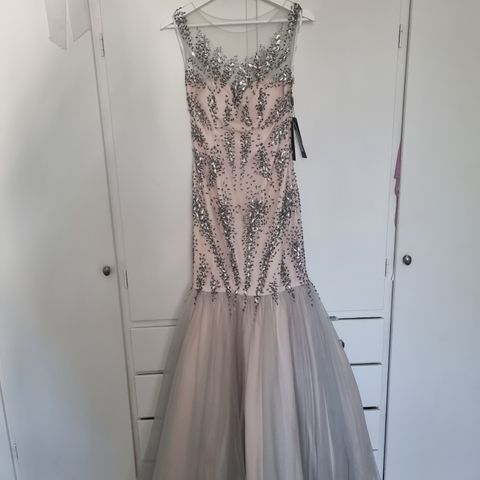 Terani couture kjole verdt 10.000kr Str XS/S US0 ballkjole,forlovelseskjole++