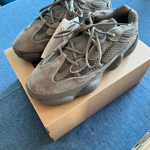 Yeezy 500  Granit 42 2/3