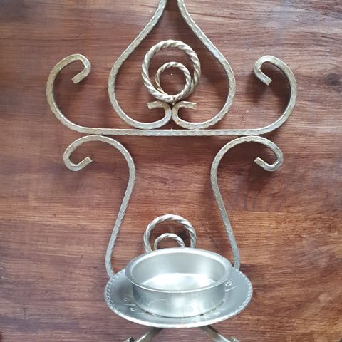 Vintage retro/ antikk lyslykt holder i smijern