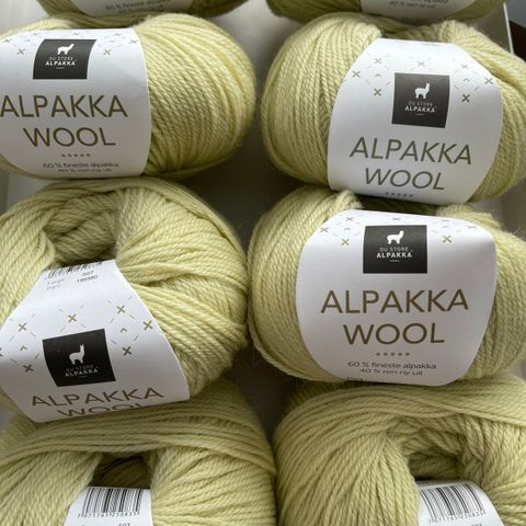 8 stk Alpakka Wool fra Du store alpakka | røykfritt!