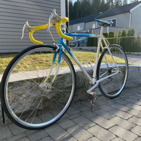 Miyata Pro - eldre konkurranse racer m/Dura ace