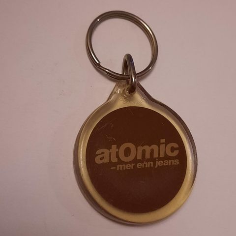 Atomic - Mer enn jeans - Nøkkelring