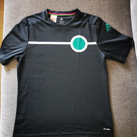 Adidas T-shirt