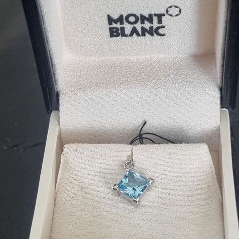 Charms med  nydelig blå Topaz, fra Montblancs Boheme collection