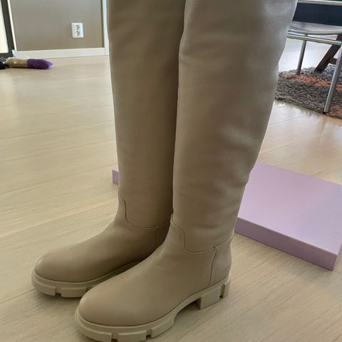 Ubrukte beige Copenhagen boots kr. 1900 - str. 41