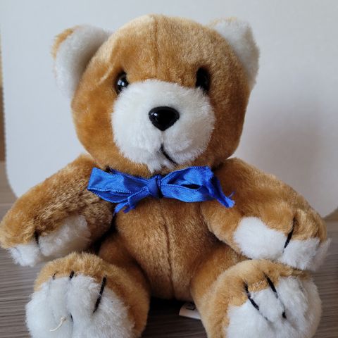 Bamse med sløyfe 17 cm