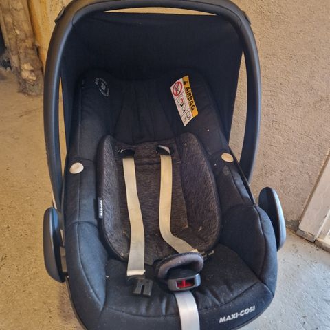 Maxi-Cosi baby bilstol Pebble Pro sort m/base