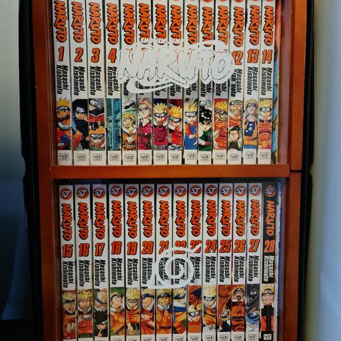 Naruto shadow box set manga