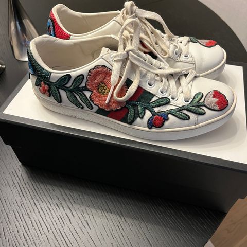 Gucci sneakers str 36