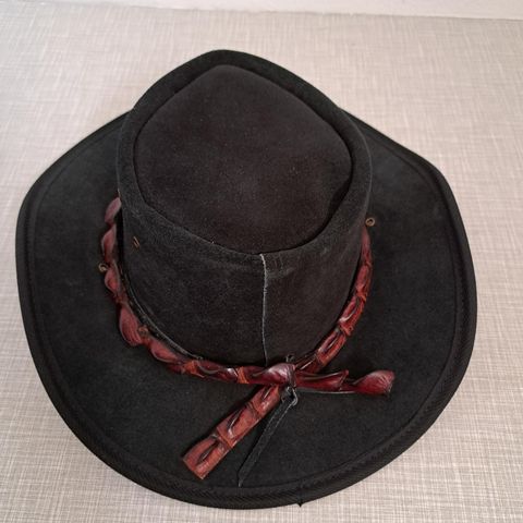 Chassis Cowhide Leather Hat